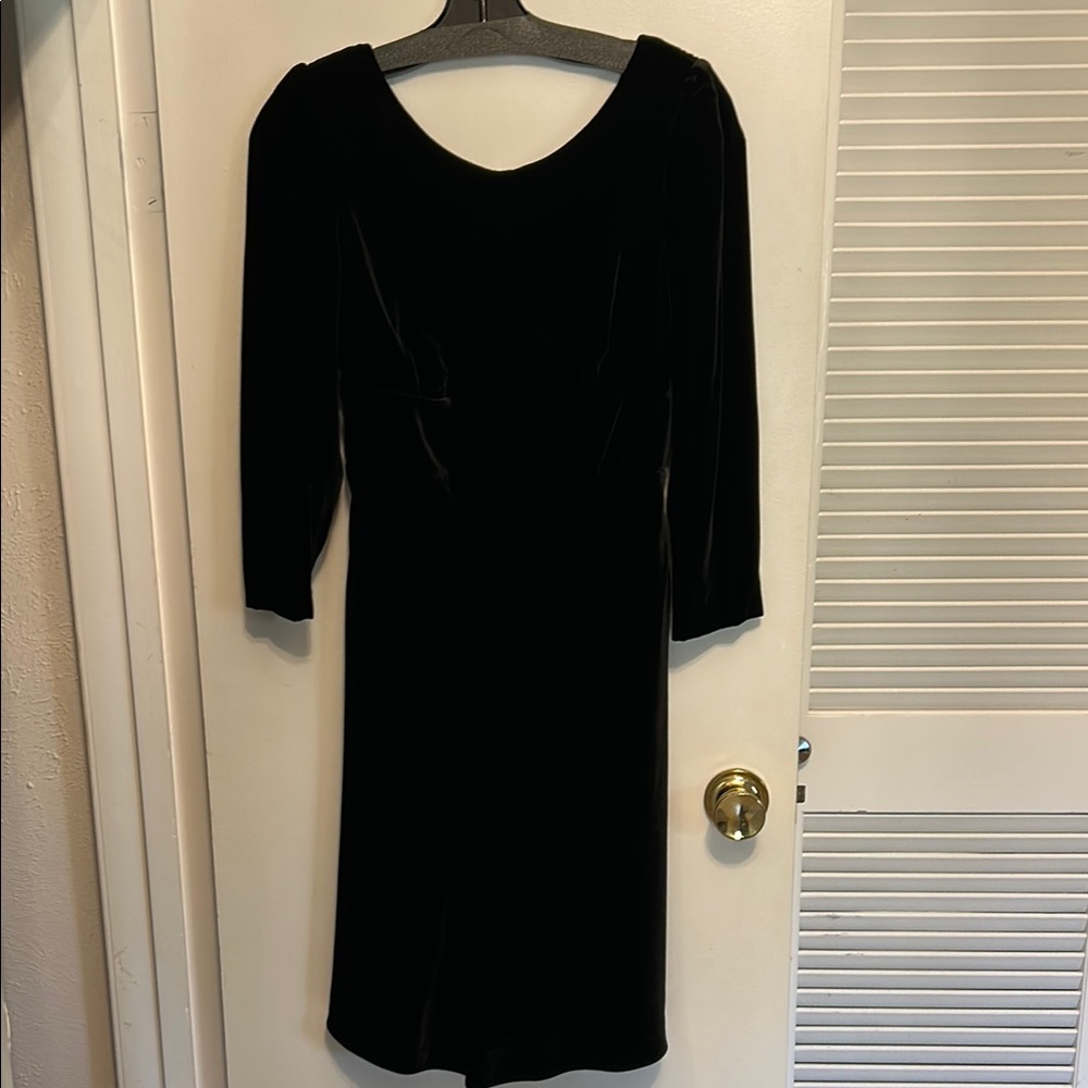 Loris Azzaro Elegant Black Velvet Dress